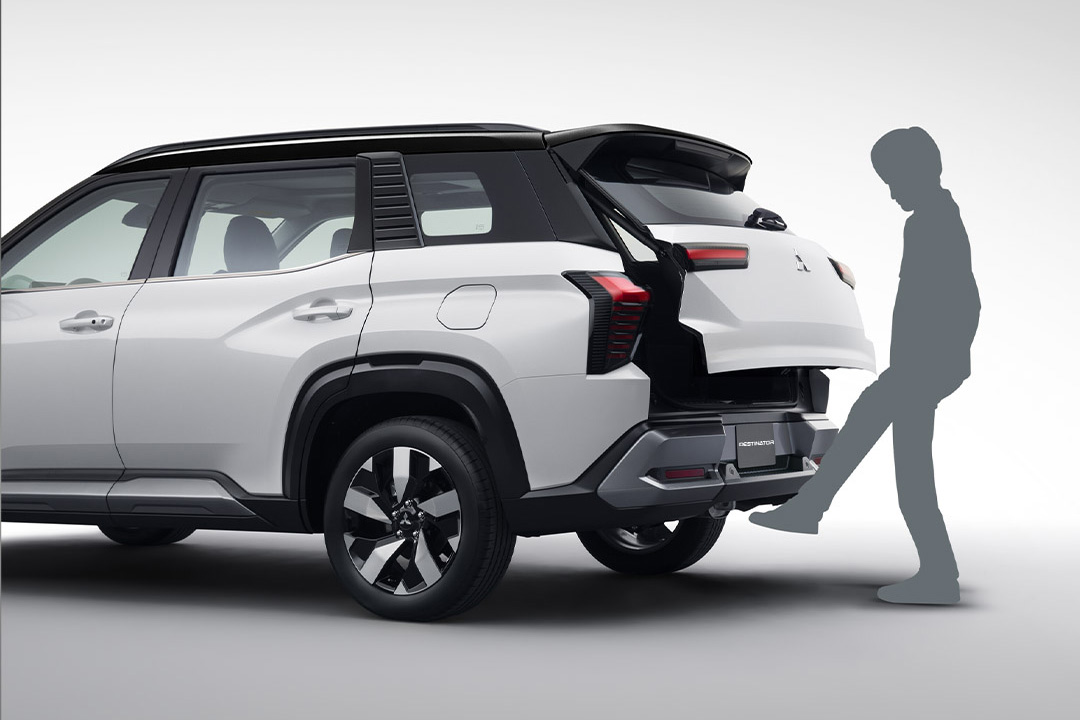 Cốp sau đóng mở điện rảnh tay trên Mitsubishi Destinator