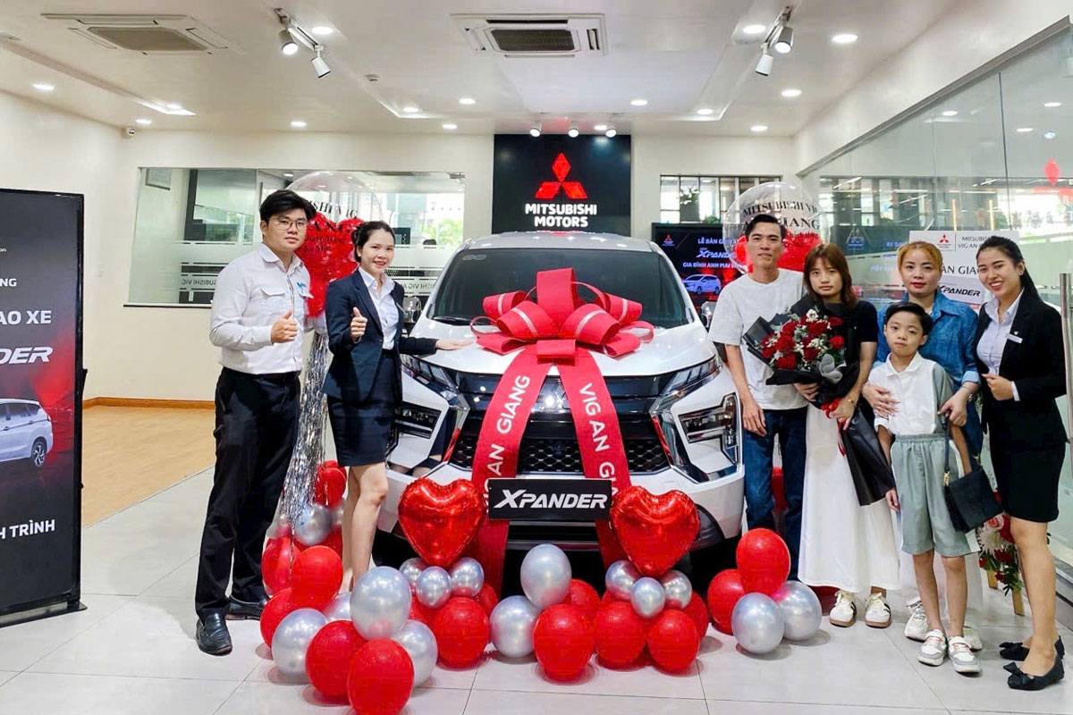 Không gian showroom Mitsubishi An Giang phục vụ khách hàng